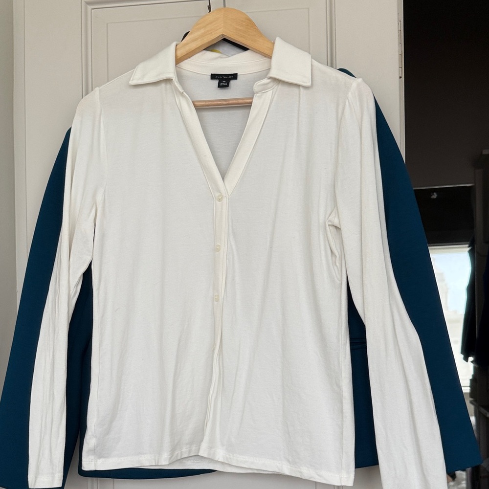 Ann Taylor White Collared Long Sleeve Button Front Top
